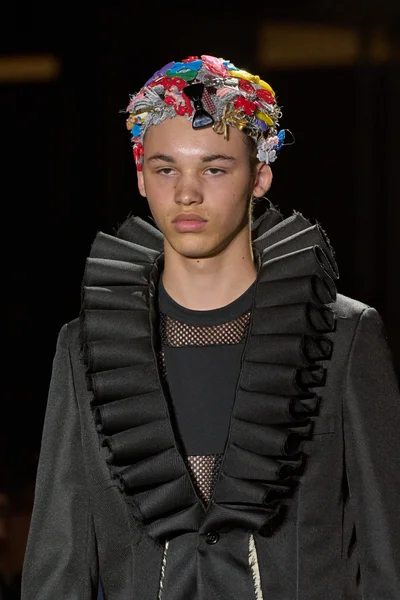 Look 13